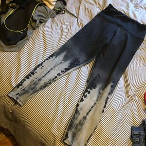Onzie Tie Dye Leggings S/M